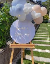 Naložite sliko v pregledovalnik galerije, Welcome board stojalo z baloni pleksi krogom in stojalom za izposojo
